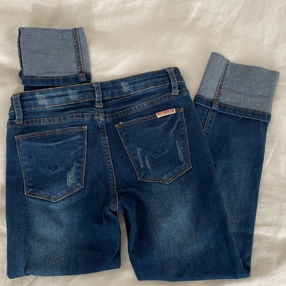 2/$20 EUC, 12, Hudson, distressed Cropped stretch jeans. Like new, Cute w boots! - Picture 6 of 7